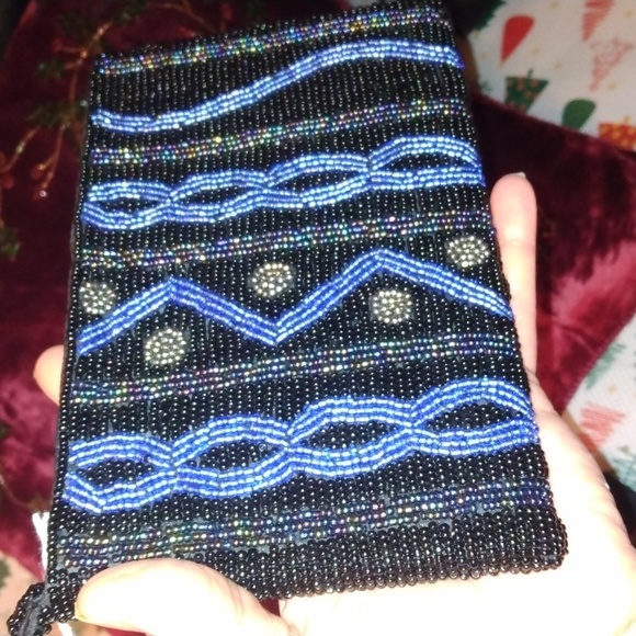 Victoria Secret two silver sequin cosmetic bags+ New beaded wristlet bag - Picture 13 of 17